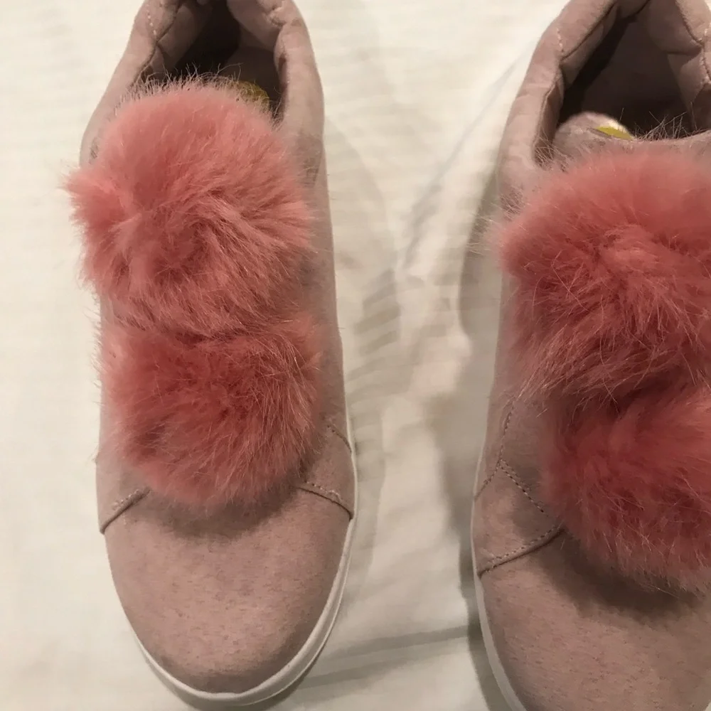 Sam Edelman Girls Pink Suede Pom Pom Sneakers